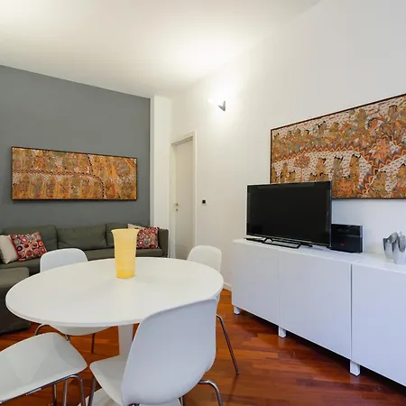 Apartment Casa San Felice In The Heart Of Old Town