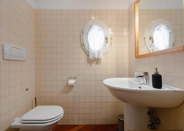 Casa San Felice In The Heart Of Old Town 아파트 *